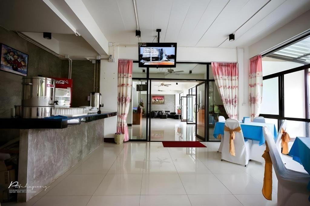 Pornsiri Hotel Sisaket מראה חיצוני תמונה